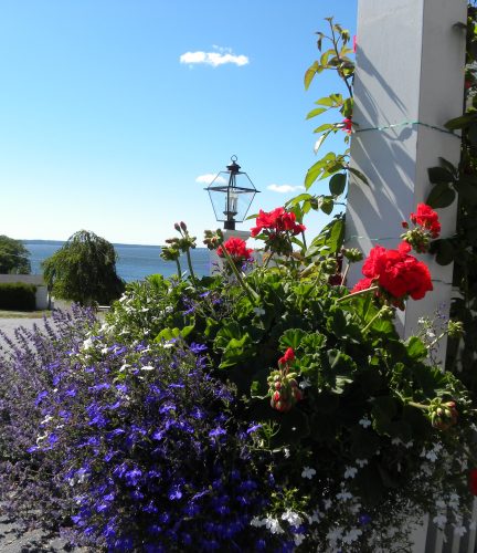 Colonial Gables Grounds