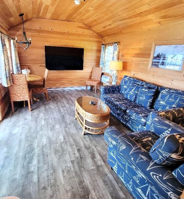 One Bedroom Cottage with King Bed